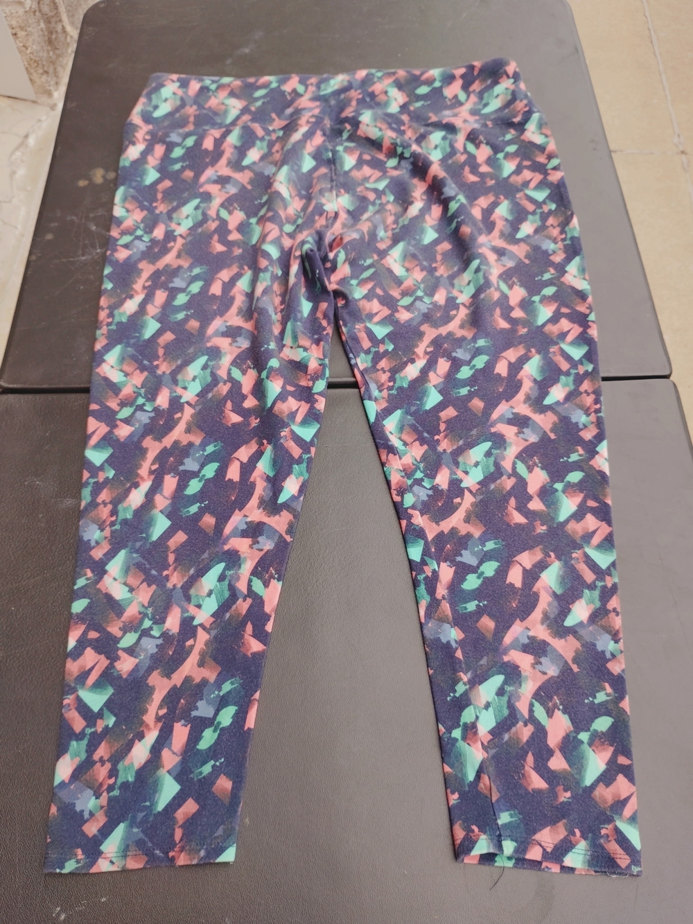 Soft Surroundings Navy Leggings with Pink & Teal Abstract Print